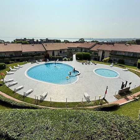 Kristall Lago Residence Desenzano del Garda Luaran gambar